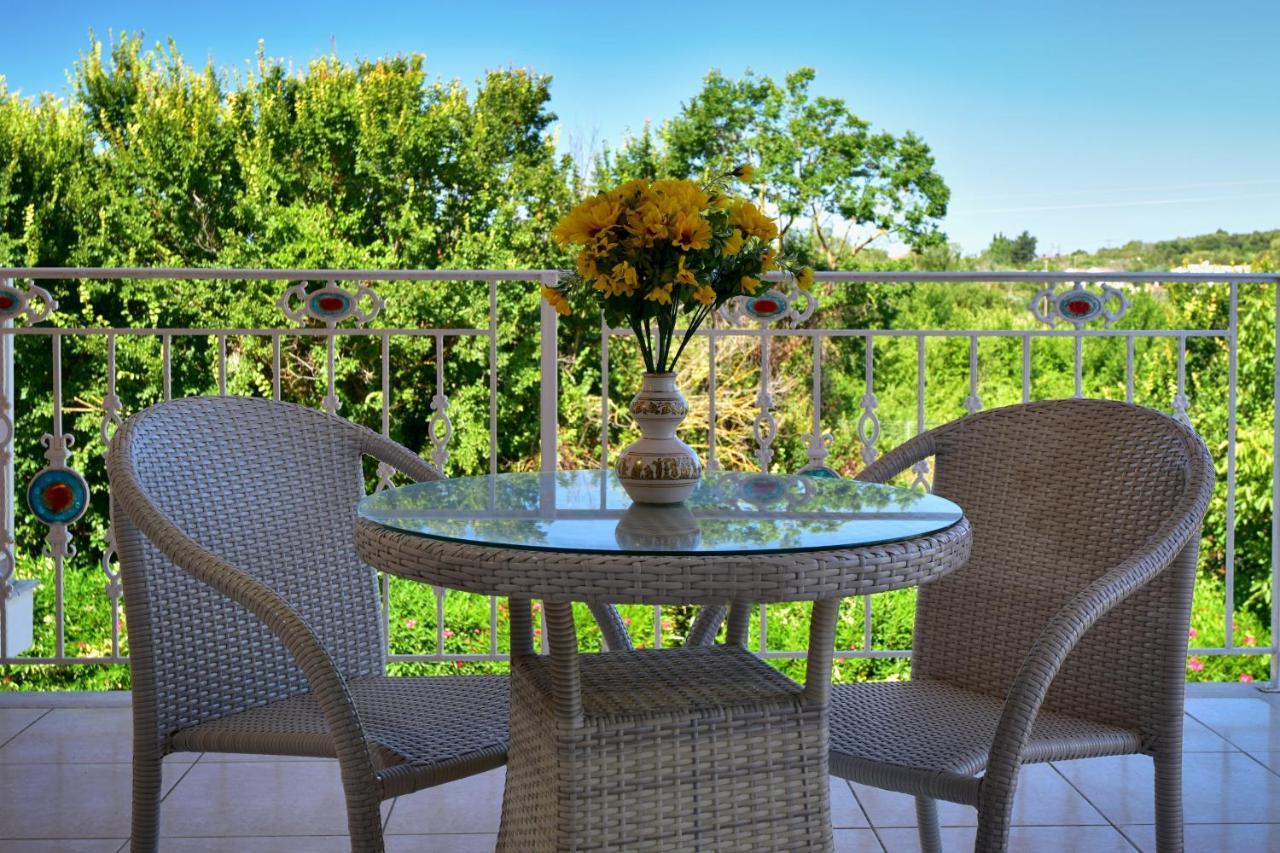 Villa Jolie Corfu Roda Exteriör bild